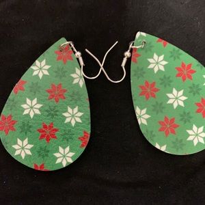 Women’s faux leather teardrop earrings